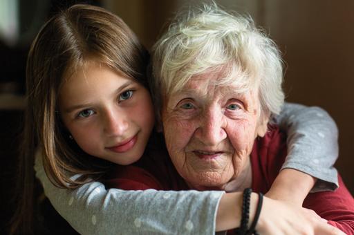 Nieta con abuela
